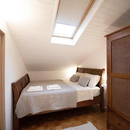 Modra Luna- With Terrace Apartmán