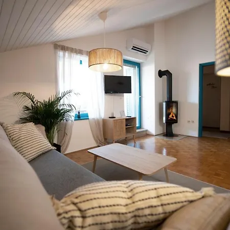 Modra Luna- With Terrace * Izola