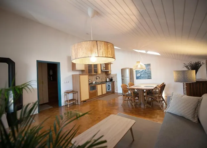 Modra Luna- With Terrace Appartamento Izola