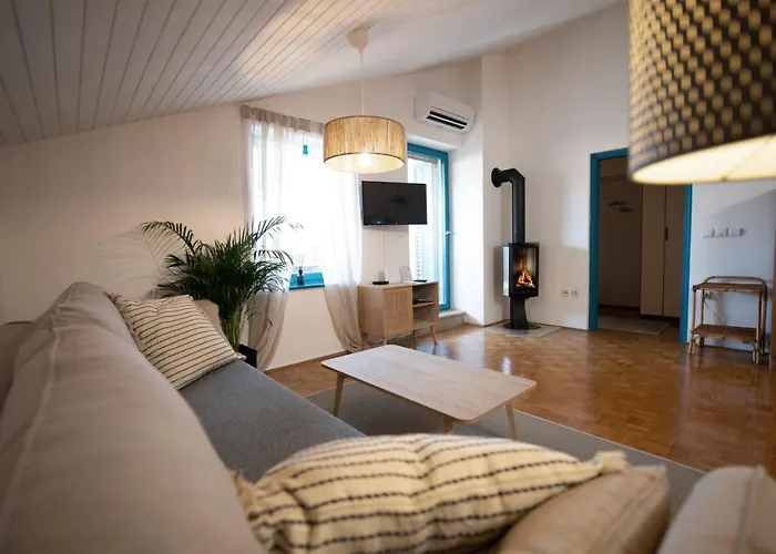 Modra Luna- With Terrace * Izola